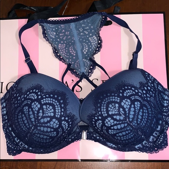 4 Victoria’s Secret Bras - Picture 3 of 3